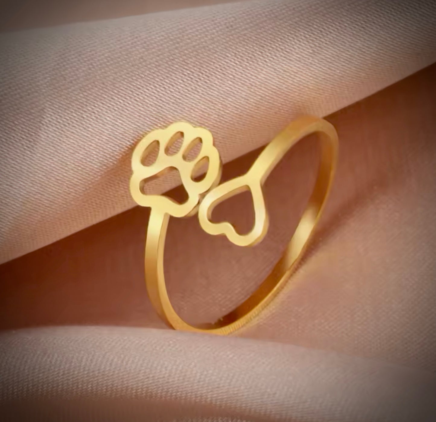 Paw Print w/ Heart Gold Ring
