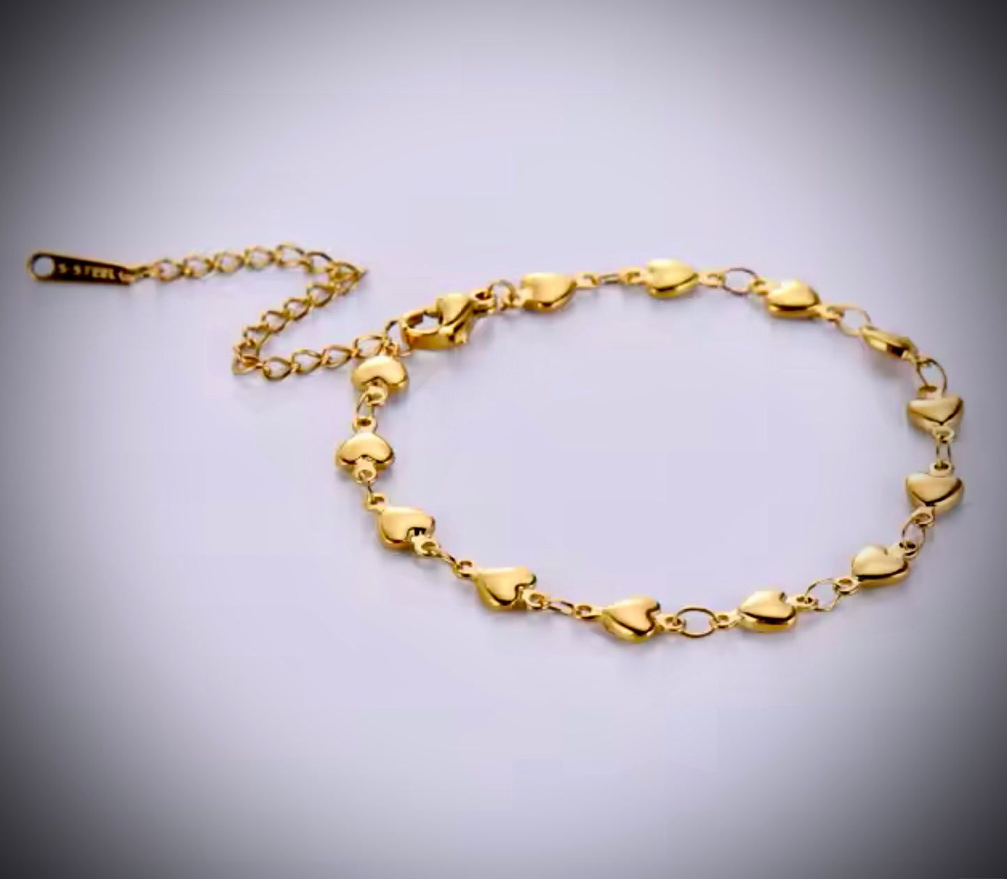 Heart Chain Bracelet in Gold