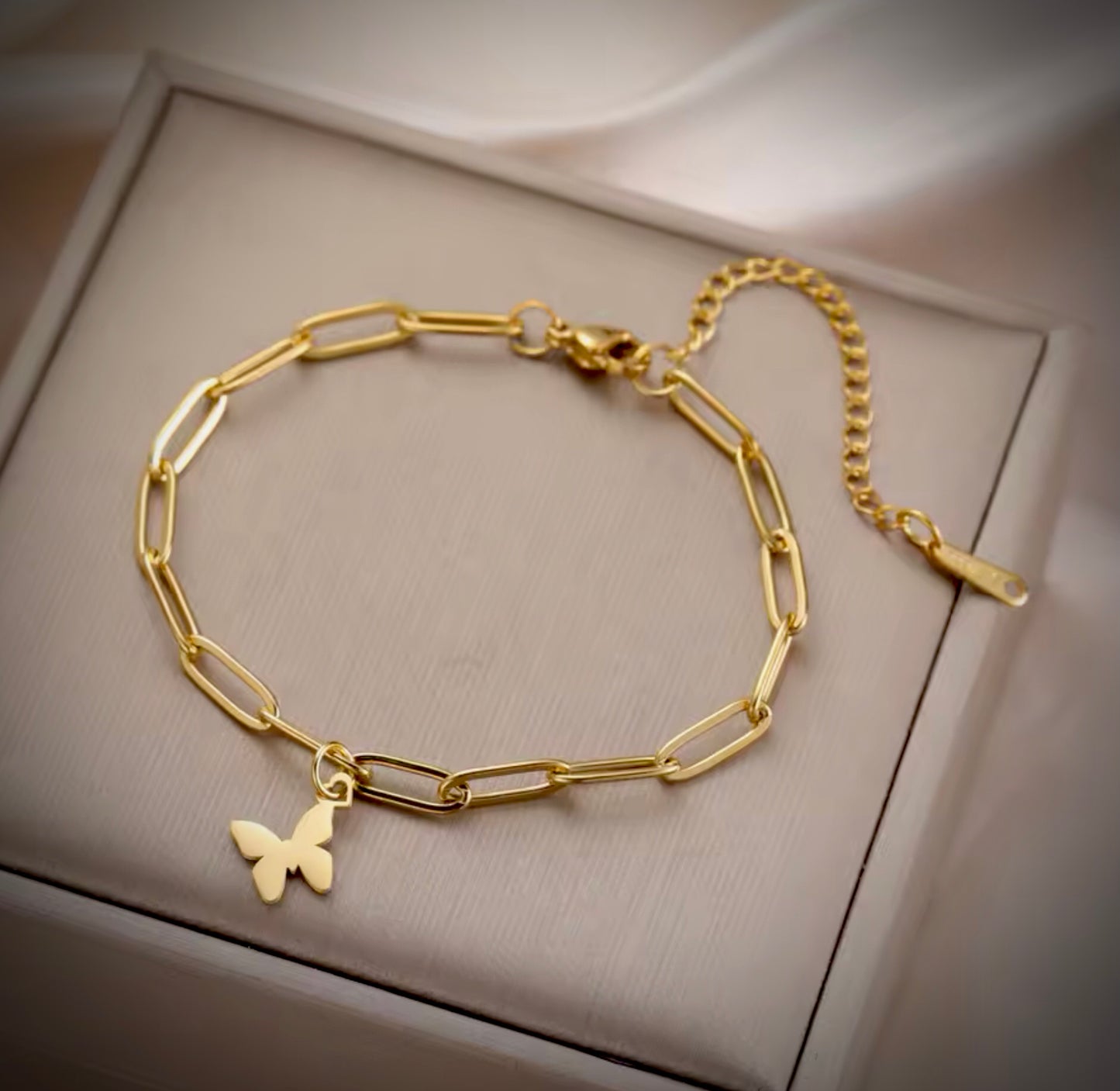 Butterfly Charm Link Bracelet in Gold
