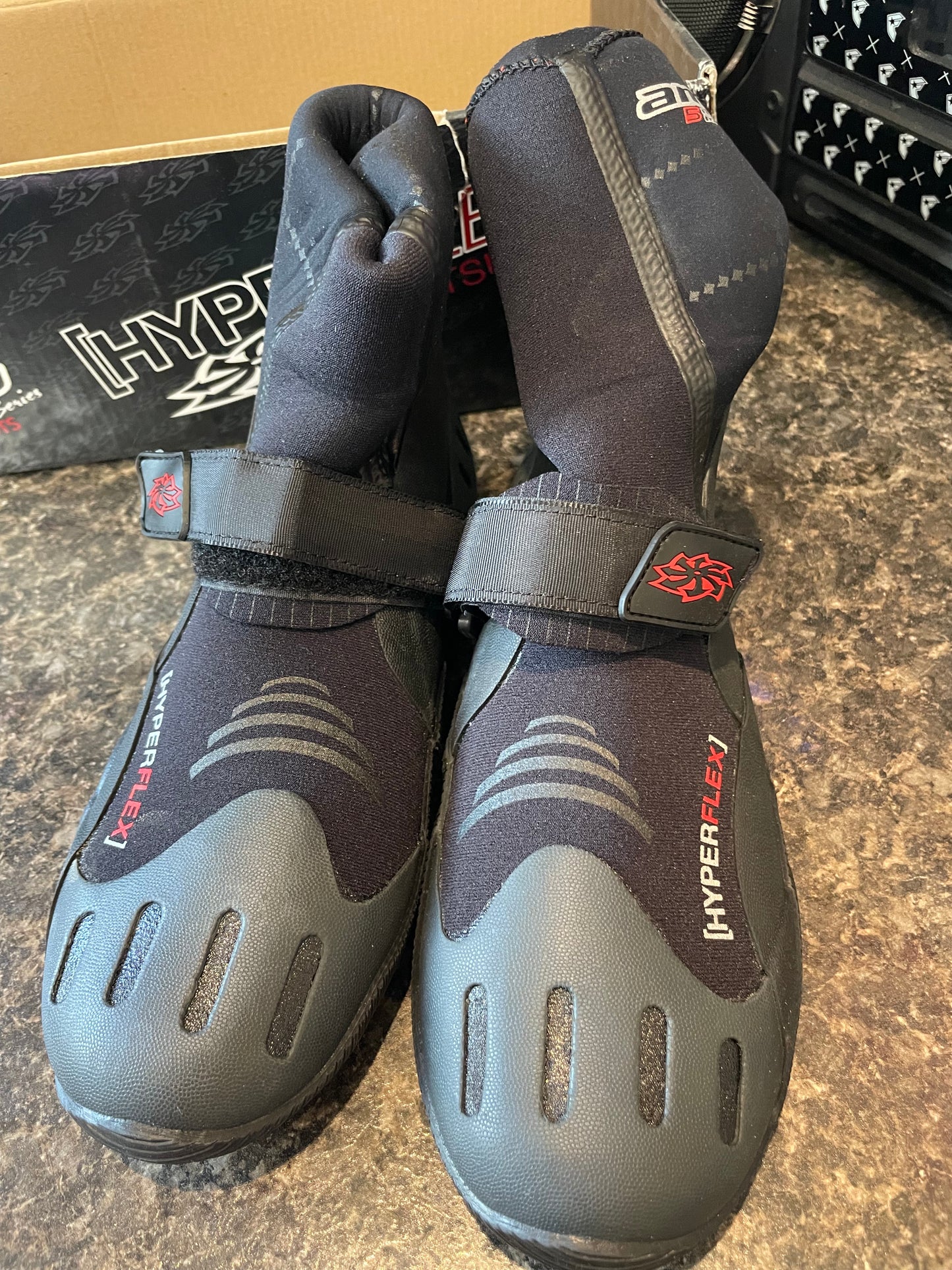 Hyperflex Amp 5mm RT Boot size 6 - FINAL SALE